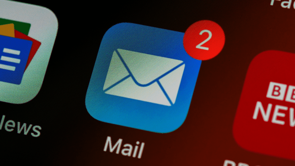 英語のビジネスメール 書き出し 用件 結びの例文集 名言の旅 E J Quotes 日本語と英語で名言 格言 ことわざ巡り